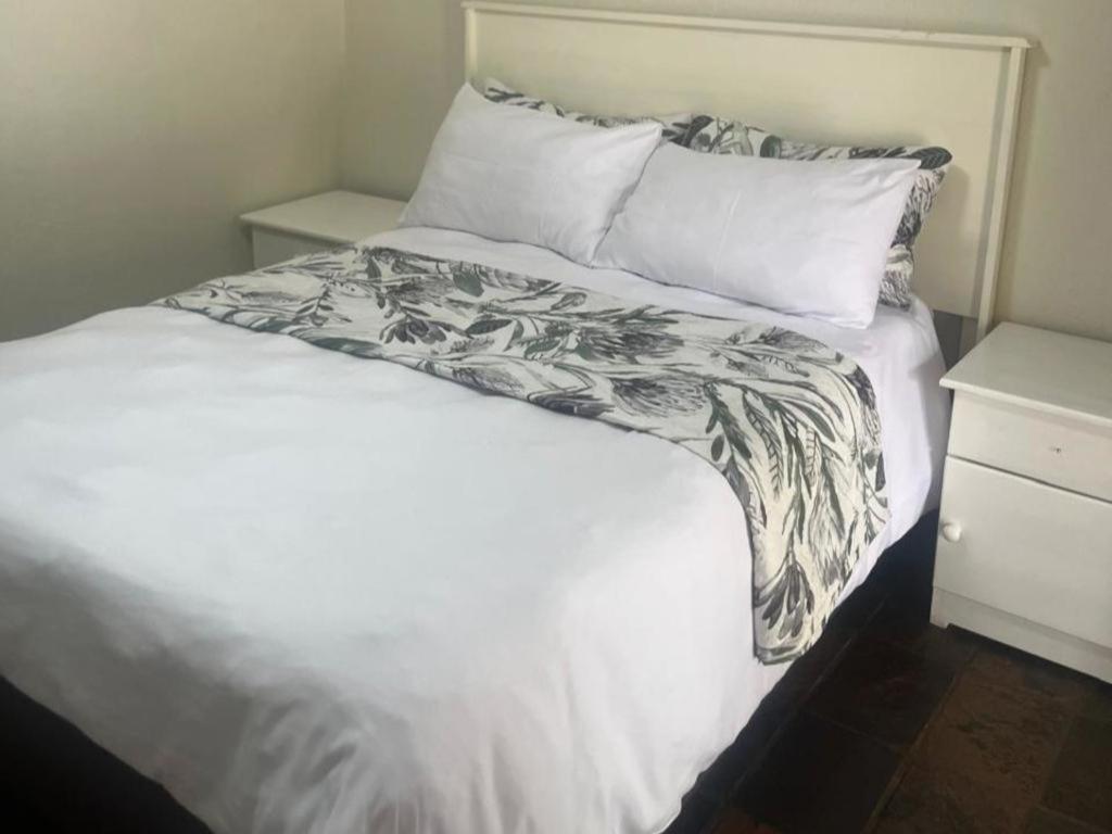 Karee Guesthouse Thabazimbi Szoba fotó